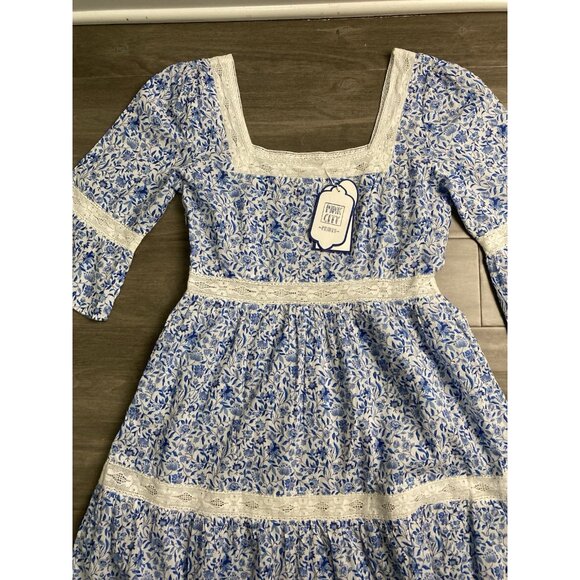 Blue and White Floral Maxi Dress - Picture 10 of 11